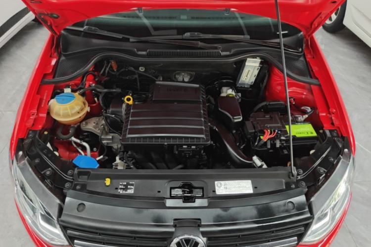 Used Volkswagen Polo 2014 1.6L Automatic Comfort Edition Engine Bay