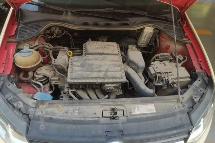Used Volkswagen Polo 2014 1.4L Automatic Comfort Edition Engine Bay