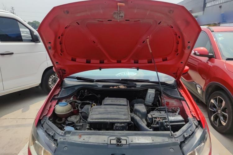 Used Volkswagen Polo 2014 1.6L Automatic Comfort Edition Engine Bay