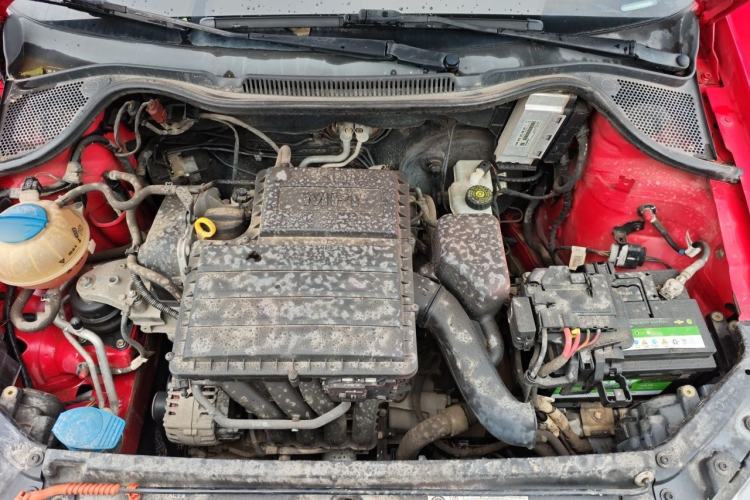 Used Volkswagen Polo 2014 1.4L Manual Fashion Edition Engine Bay
