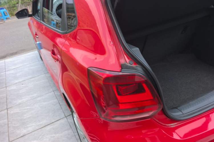 Used Volkswagen Polo 2014 1.6L Automatic Comfort Edition Exterior 2