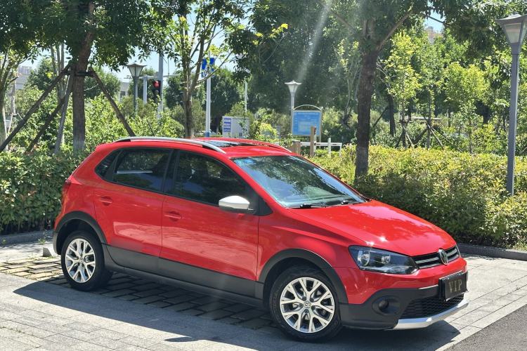 Used Volkswagen Polo 2014 1.6L Cross Polo Automatic Exterior 2