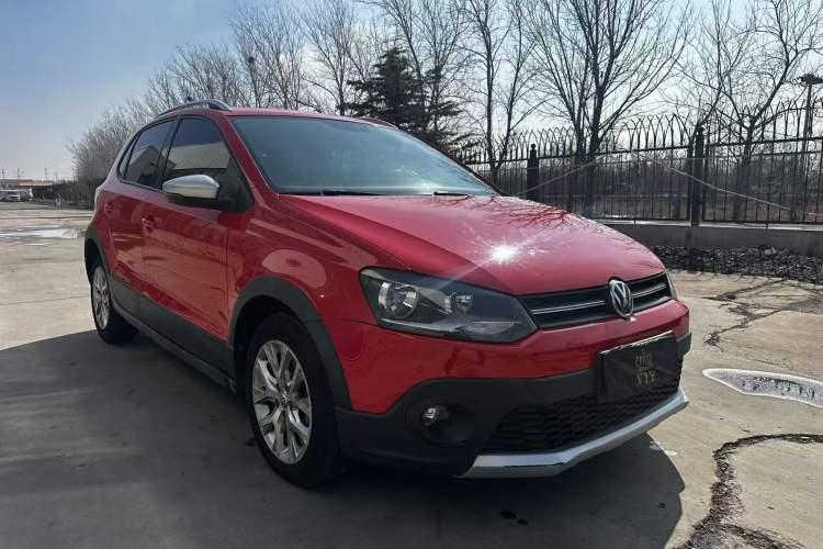 Used Volkswagen Polo 2014 1.6L Cross Polo Automatic Exterior 3