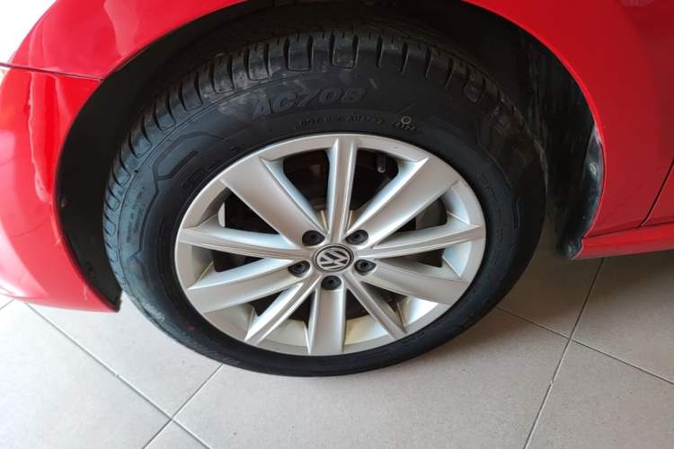 Used Volkswagen Polo 2014 1.6L Automatic Comfort Edition Exterior 4