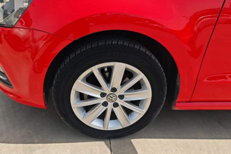 Used Volkswagen Polo 2014 1.6L Automatic Comfort Edition Exterior 4