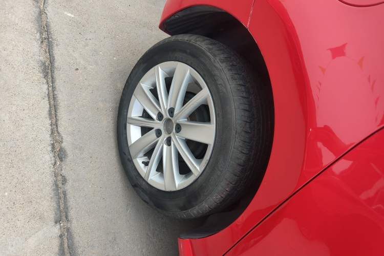Used Volkswagen Polo 2014 1.6L Automatic Comfort Edition Exterior 5