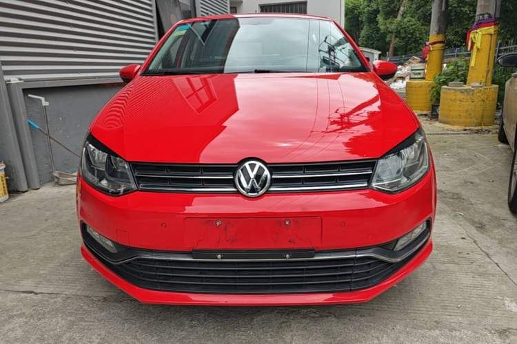 Used Volkswagen Polo 2014 1.6L Automatic Luxury Edition Front