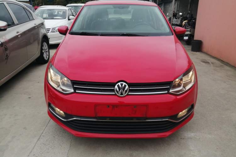 Used Volkswagen Polo 2014 1.6L Automatic Luxury Edition Front
