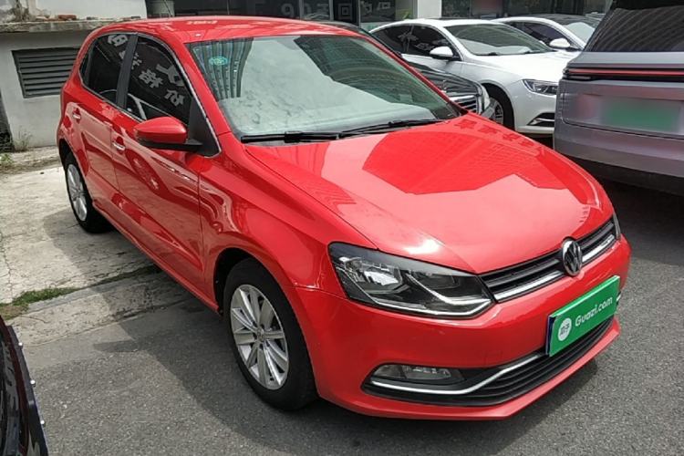 Used Volkswagen Polo 2014 1.4L Automatic Comfort Edition Front Right 45 Deg