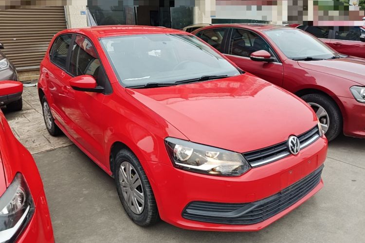Used Volkswagen Polo 2014 1.4L Manual Fashion Edition Front Right 45 Deg