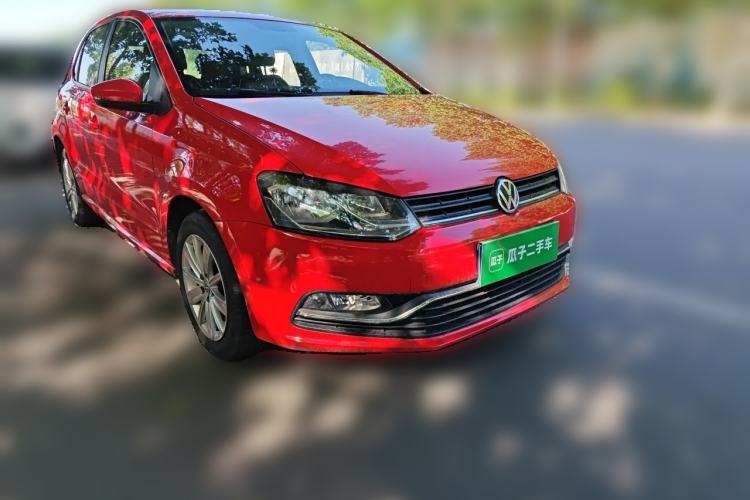 Used Volkswagen Polo 2014 1.4L Automatic Comfort Edition Front Right 45 Deg