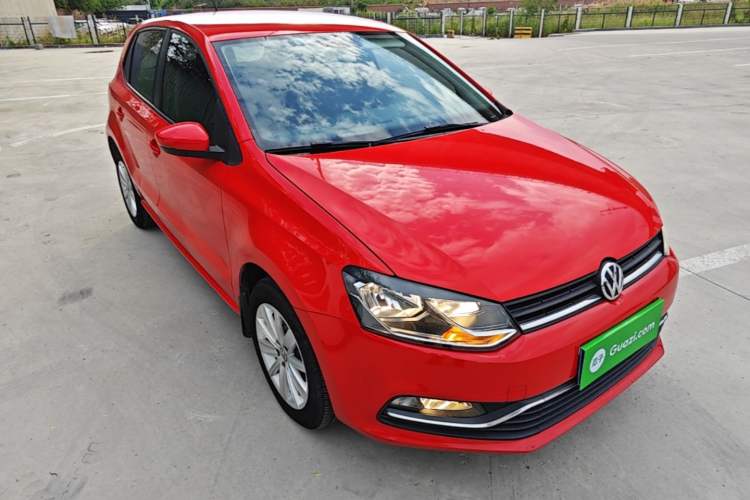 Used Volkswagen Polo 2014 1.6L Automatic Comfort Edition Front Right 45 Deg