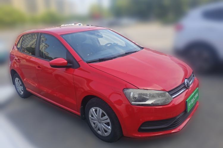 Used Volkswagen Polo 2014 1.4L Manual Fashion Edition Front Right 45 Deg
