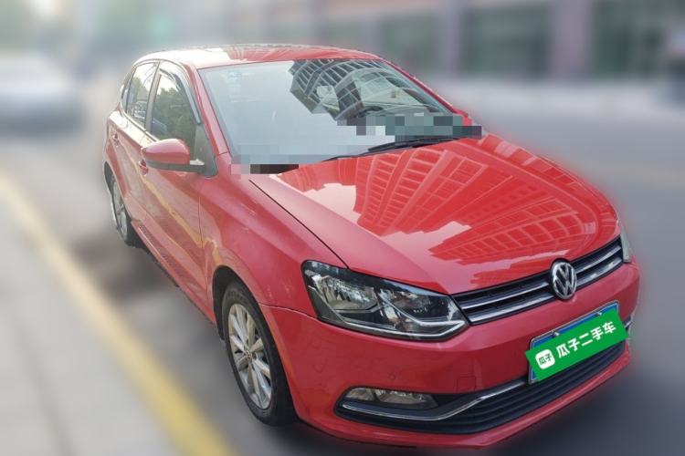 Used Volkswagen Polo 2014 1.6L Automatic Luxury Edition Front Right 45 Deg