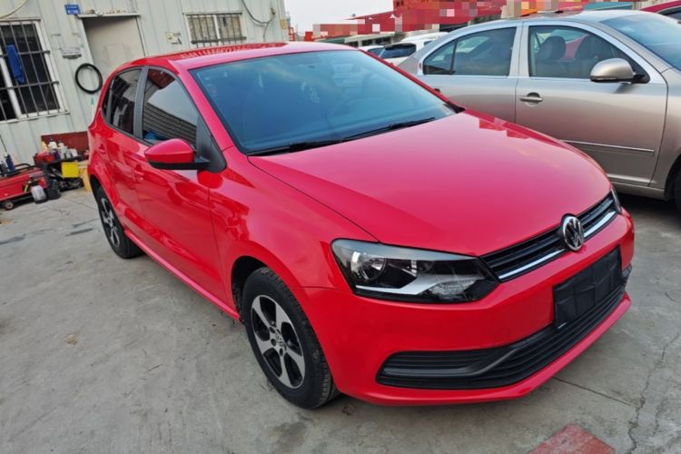Used Volkswagen Polo 2014 1.4L Manual Fashion Edition Front Right 45 Deg