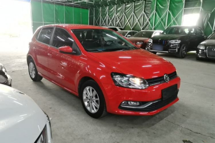 Used Volkswagen Polo 2014 1.6L Automatic Comfort Edition Front Right 45 Deg