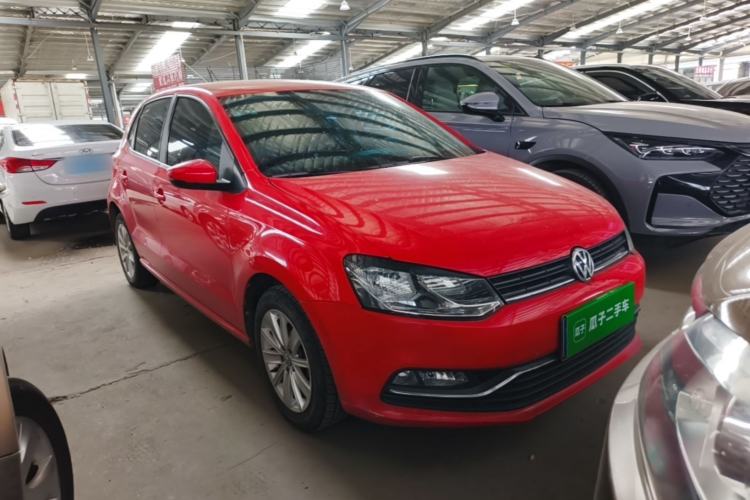 Used Volkswagen Polo 2014 1.4L Automatic Comfort Edition Front Right 45 Deg