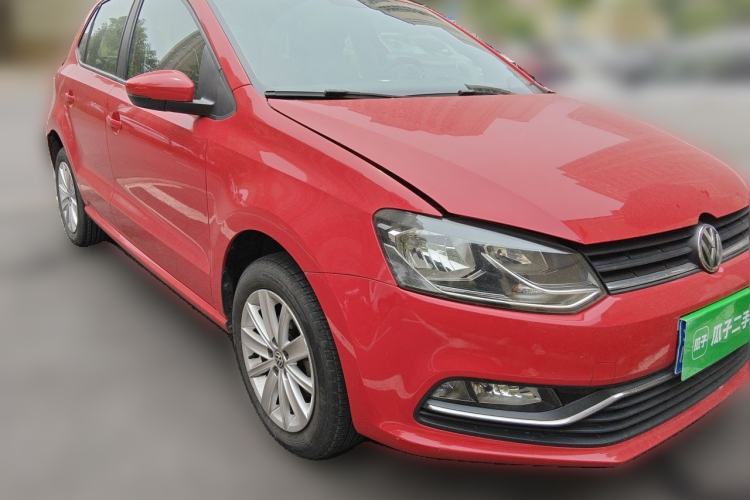 Used Volkswagen Polo 2014 1.6L Automatic Comfort Edition Front Right 45 Deg