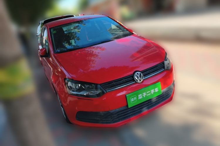 Used Volkswagen Polo 2014 1.4L Manual Fashion Edition Front Right 45 Deg