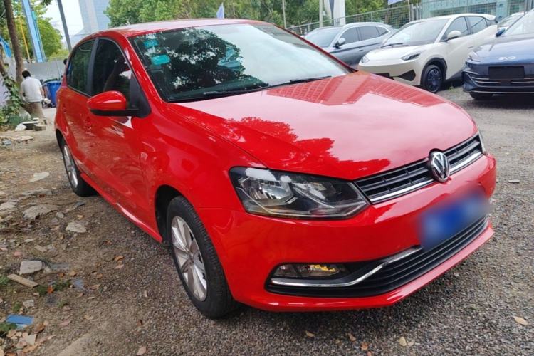 Used Volkswagen Polo 2014 1.4L Automatic Comfort Edition Front Right 45 Deg
