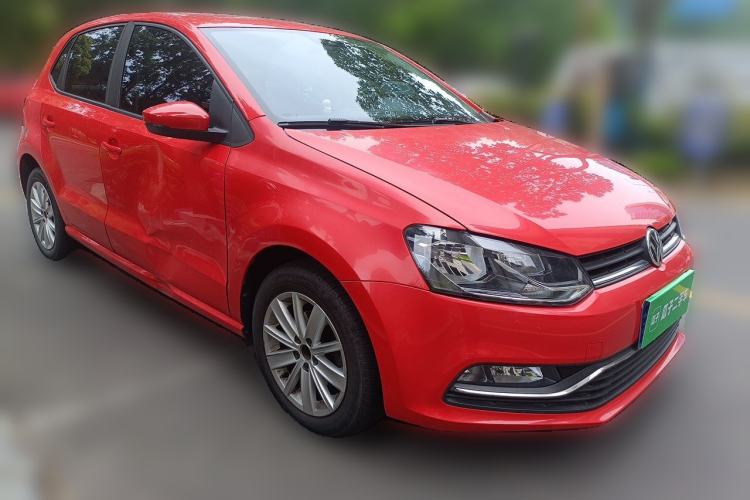 Used Volkswagen Polo 2014 1.4L Automatic Comfort Edition Front Right 45 Deg