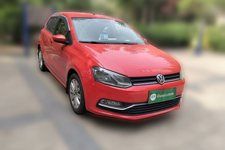 Used Volkswagen Polo 2014 1.4L Automatic Comfort Edition Front Right 45 Deg