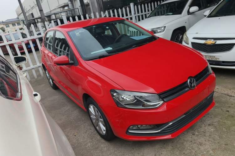 Used Volkswagen Polo 2014 1.6L Automatic Comfort Edition Front Right 45 Deg