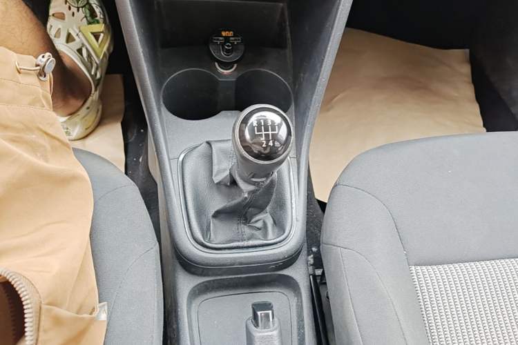 Used Volkswagen Polo 2014 1.4L Manual Fashion Edition Gear Lever