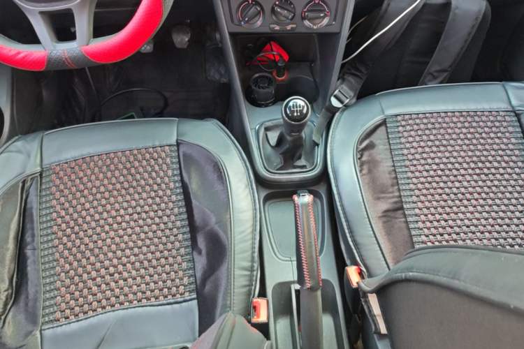 Used Volkswagen Polo 2014 1.4L Manual Fashion Edition Gear Lever