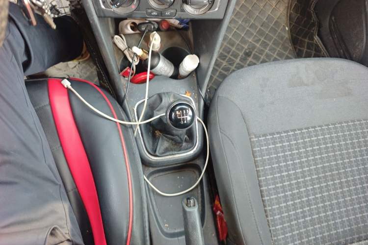 Used Volkswagen Polo 2014 1.4L Manual Comfort Edition Gear Lever