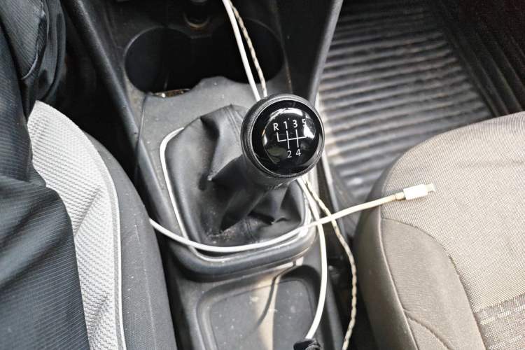 Used Volkswagen Polo 2014 1.6L Manual Comfort Edition Gear Lever