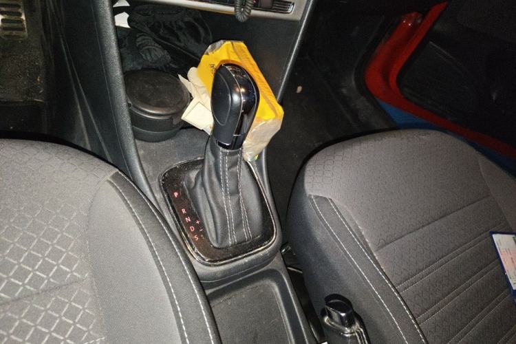 Used Volkswagen Polo 2014 1.6L Cross Polo Automatic Gear Lever