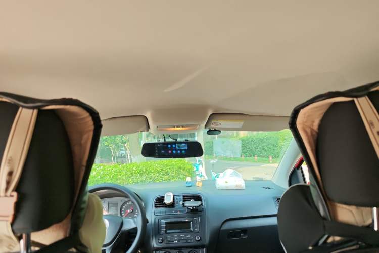 Used Volkswagen Polo 2014 1.4L Manual Fashion Edition Headliner
