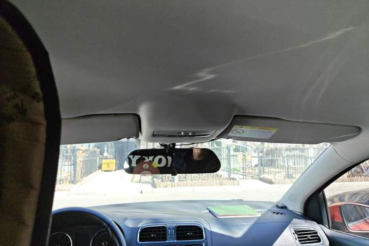 Used Volkswagen Polo 2014 1.6L Automatic Comfort Edition Headliner