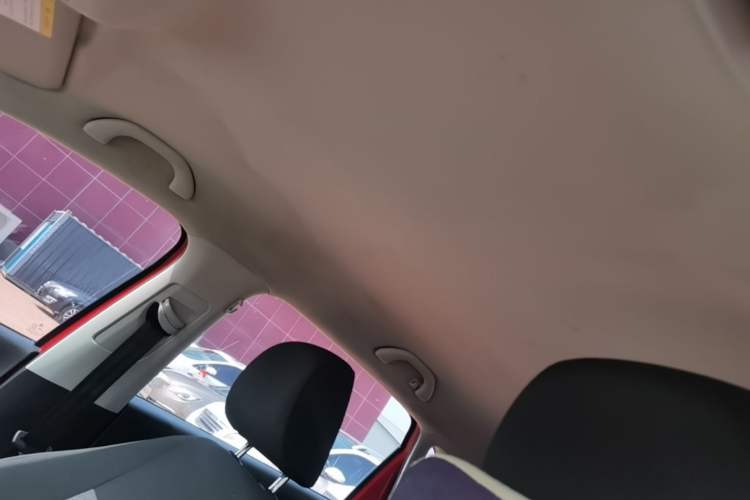 Used Volkswagen Polo 2014 1.4L Manual Fashion Edition Headliner