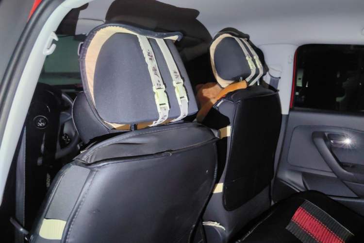 Used Volkswagen Polo 2014 1.6L Automatic Comfort Edition Headliner