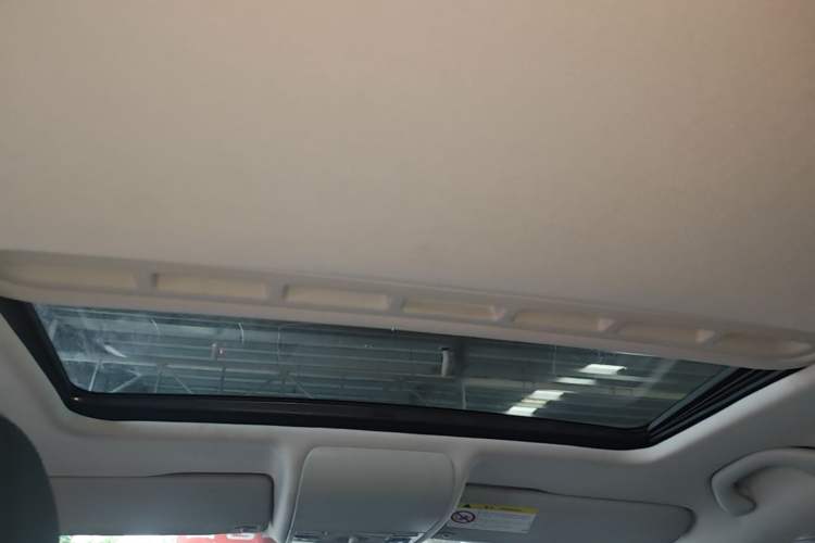 Used Volkswagen Polo 2014 1.6L Automatic Luxury Edition Headliner