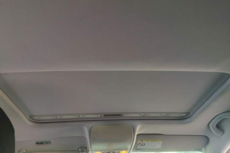 Used Volkswagen Polo 2014 1.4L Automatic Comfort Edition Headliner