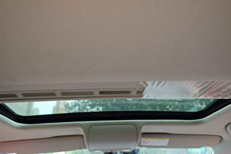 Used Volkswagen Polo 2014 1.6L Automatic Luxury Edition Headliner