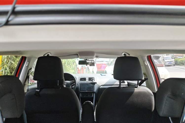 Used Volkswagen Polo 2014 1.6L Manual Comfort Edition Headliner