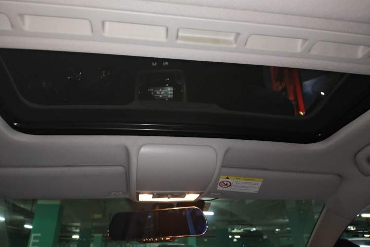 Used Volkswagen Polo 2014 1.6L Cross Polo Automatic Headliner