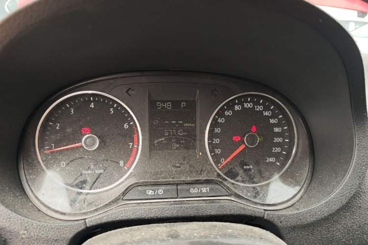 Used Volkswagen Polo 2014 1.6L Automatic Comfort Edition Instrument Cluster