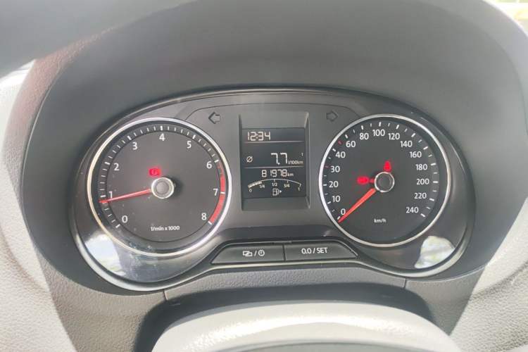 Used Volkswagen Polo 2014 1.6L Manual Comfort Edition Instrument Cluster