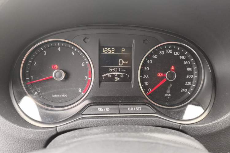 Used Volkswagen Polo 2014 1.6L Automatic Comfort Edition Instrument Cluster