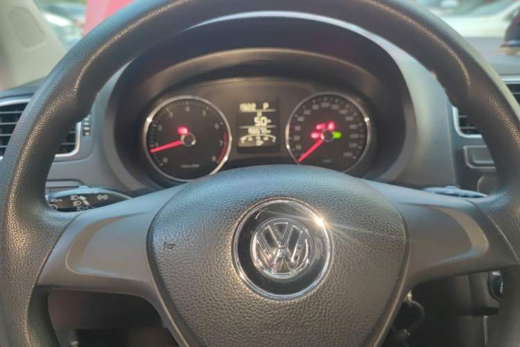 Used Volkswagen Polo 2014 1.6L Automatic Comfort Edition Instrument Cluster