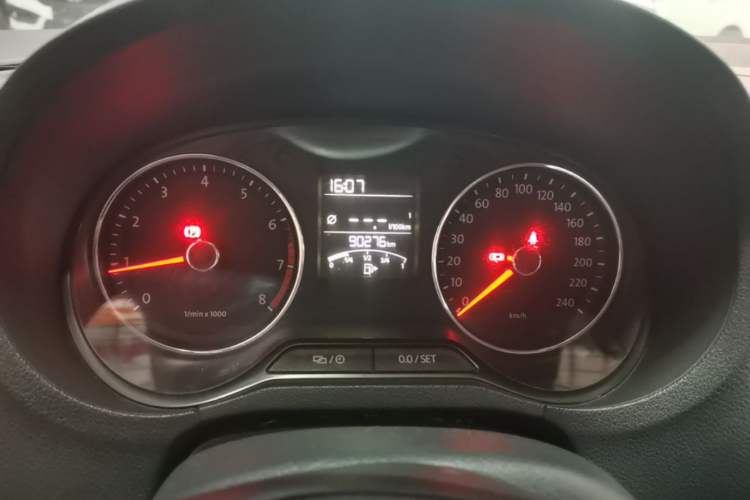Used Volkswagen Polo 2014 1.6L Manual Comfort Edition Instrument Cluster