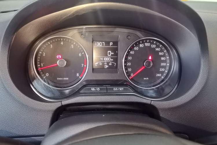 Used Volkswagen Polo 2014 1.6L Automatic Comfort Edition Instrument Cluster