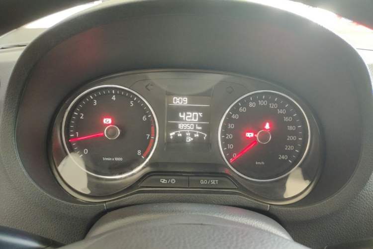 Used Volkswagen Polo 2014 1.6L Manual Comfort Edition Instrument Cluster