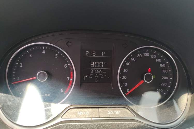 Used Volkswagen Polo 2014 1.6L Automatic Comfort Edition Instrument Cluster
