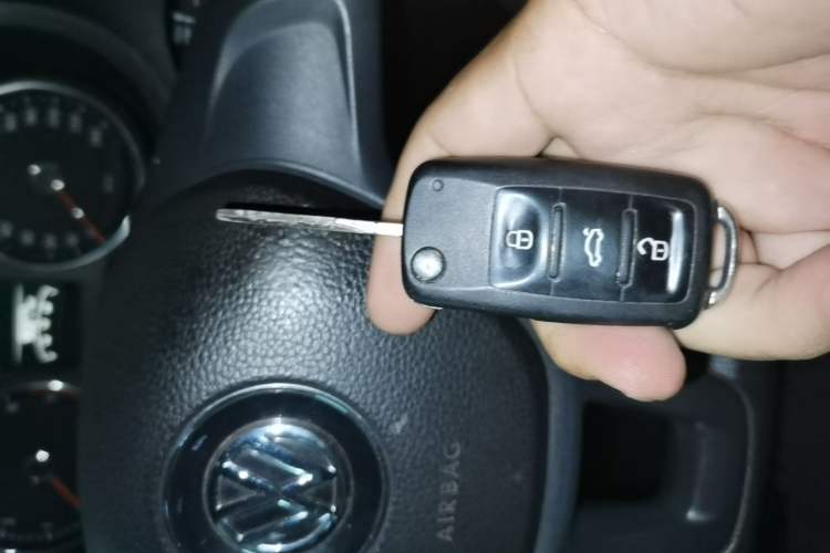 Used Volkswagen Polo 2014 1.6L Manual Comfort Edition Interior 1